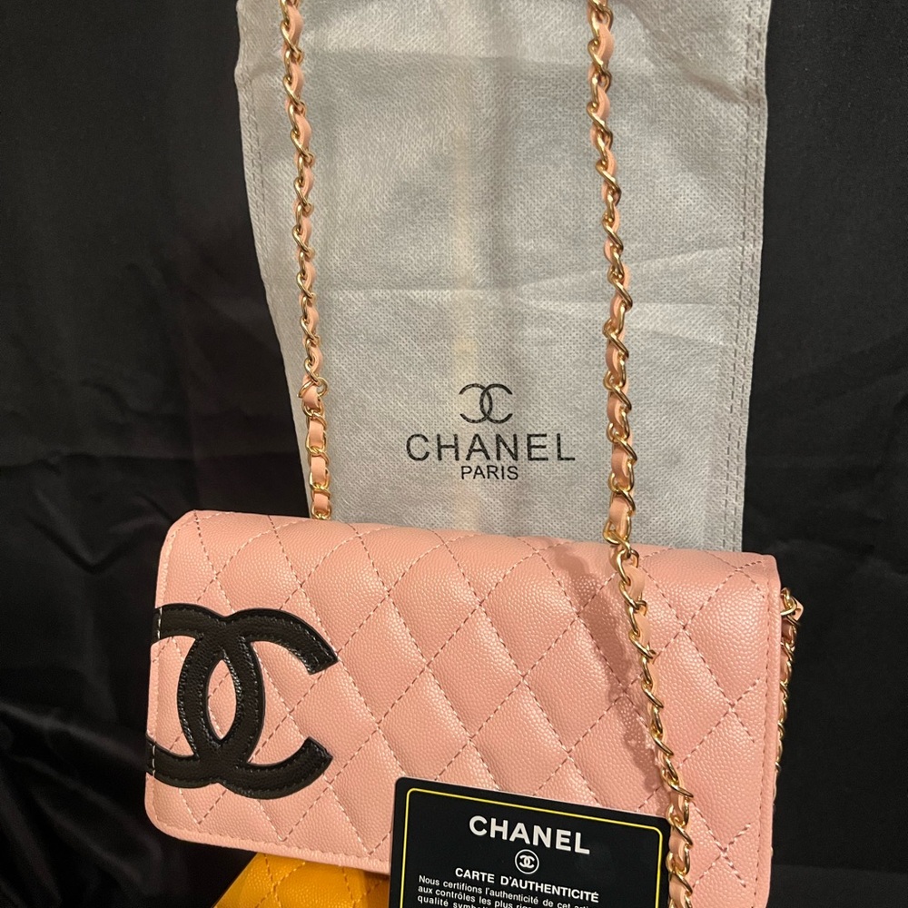 Chanel Pink Quilted Crossbody Wallet Bag with Black Logo COA and dust bag inc - Picture 3 of 10